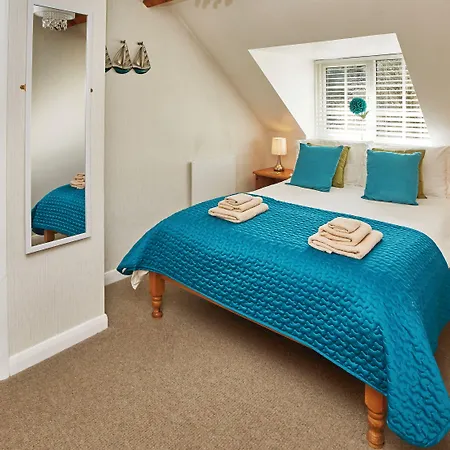 Smugglers Rock בית נופש *